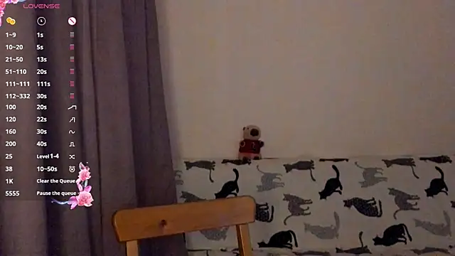 EvaBradley online show from 3, 12, 2025