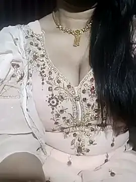 Anamika Kapoor online show from 26, 2, 2025