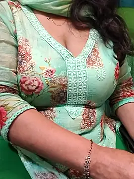 Anamika Kapoor online show from 5, 10, 2025