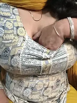 Anamika Kapoor online show from 8, 9, 2025