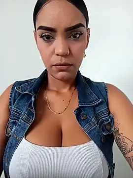 Sara-77 online show from 9, 10, 2025