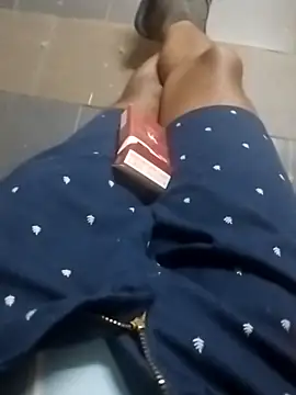 hugecrksam online show from 21, 12, 2025