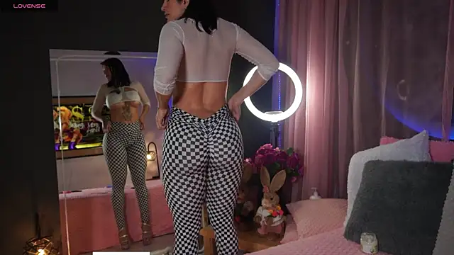 Skyler ferrer online show from 11, 1, 2026