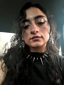 Lila Desiree online show from 13, 4, 2026