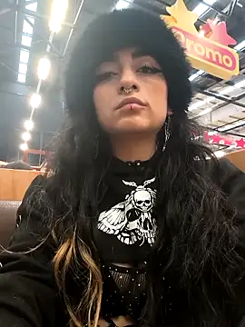 Lila Desiree online show from 21, 9, 2025