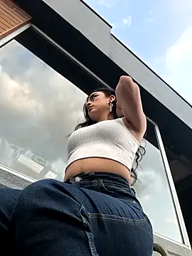 Lila Desiree online show from 28, 9, 2025