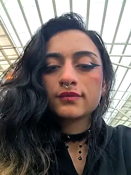 Lila Desiree online show from 3, 3, 2025