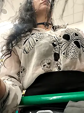 Lila Desiree online show from 6, 4, 2026