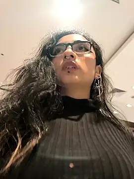 Lila Desiree online show from 10, 9, 2025