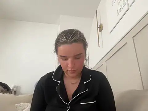 maisiesmithx online show from 17, 9, 2025