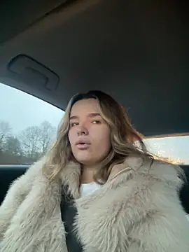 maisiesmithx online show from 16, 12, 2025