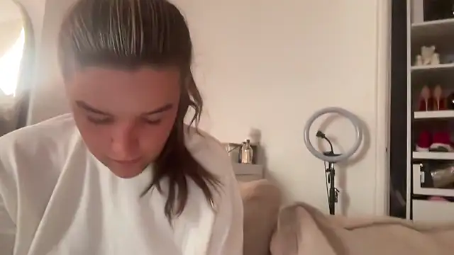 maisiesmithx online show from 24, 9, 2025