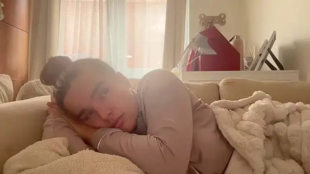 maisiesmithx online show from 13, 10, 2025