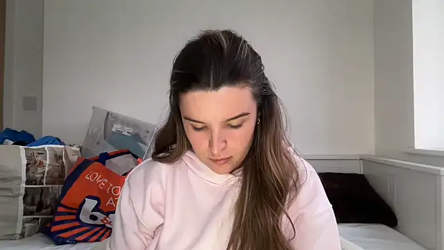 maisiesmithx online show from 9, 4, 2026