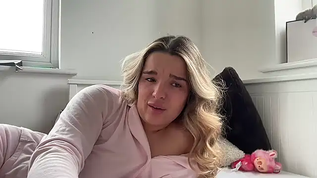 Snapshot of maisiesmithx chatting on 11, 5, 2026 maisiesmithx online show from 11, 5, 2026