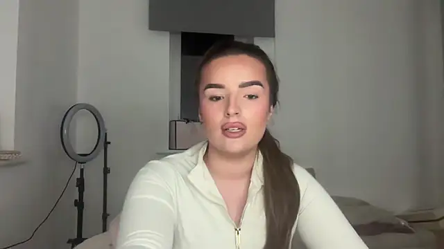 maisiesmithx online show from 12, 3, 2026