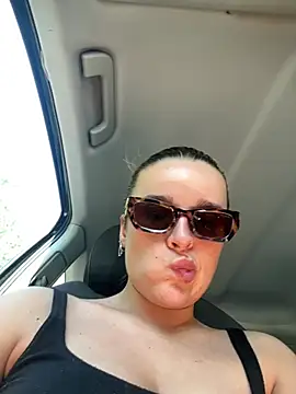 Snapshot of maisiesmithx chatting on 27, 5, 2026 maisiesmithx online show from 27, 5, 2026