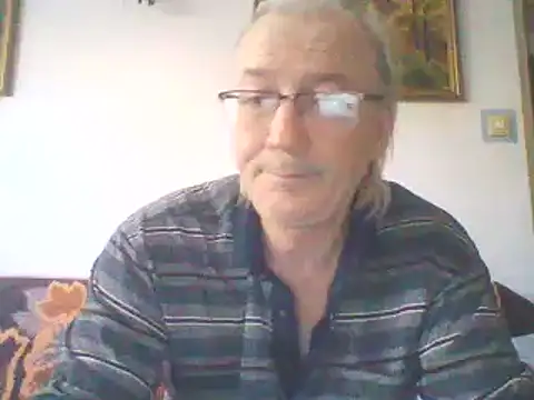 Snapshot of loverboyxxx69 chatting on 19, 3, 2025 loverboyxxx69 online show from 19, 3, 2025