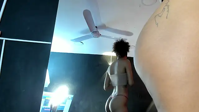 Snapshot of YayaHilton chatting on 7, 2, 2026 YayaHilton online show from 7, 2, 2026