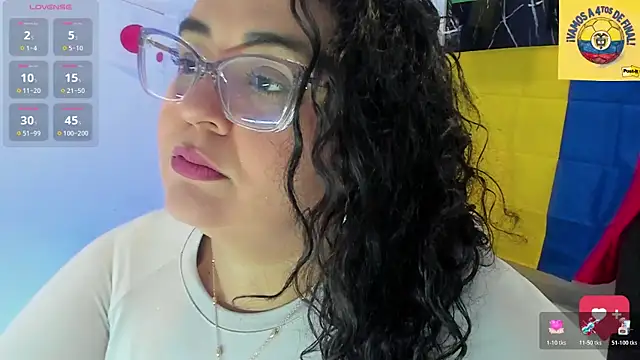 Snapshot of Reginavegaa chatting on 8, 7, 2026 Reginavegaa online show from 8, 7, 2026
