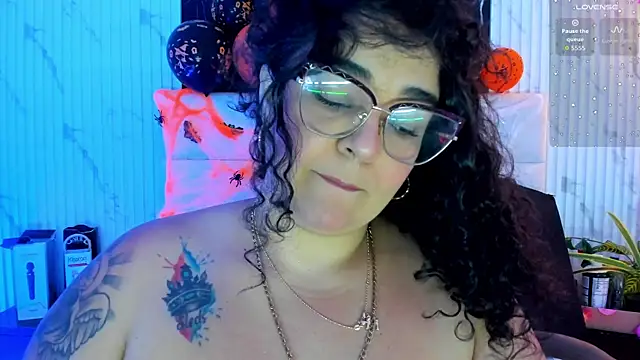 Reginavegaa online show from 1, 11, 2025