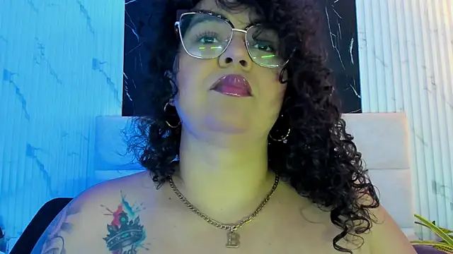 Reginavegaa online show from 10, 9, 2025