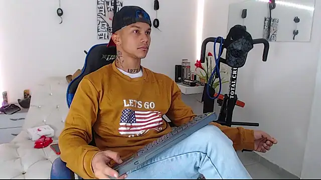 Leonard Price online show from 11, 3, 2025