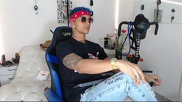 Leonard Price online show from 12, 3, 2025