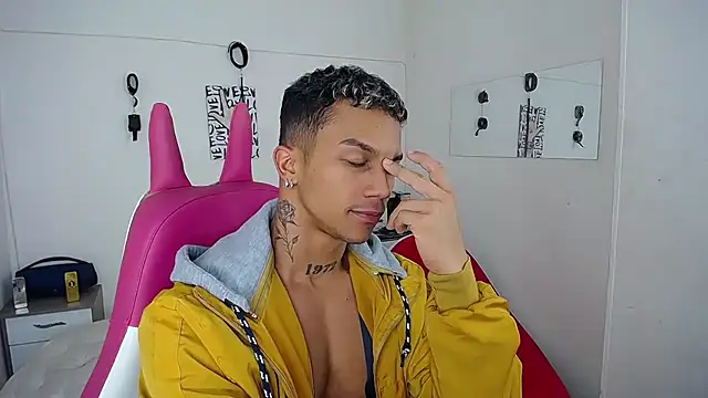 Leonard Price online show from 16, 11, 2025