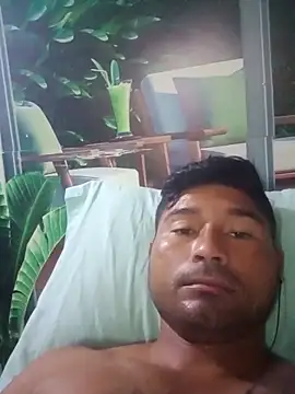 Snapshot of Diogo100 chatting on 10, 10, 2025 Diogo100 online show from 10, 10, 2025