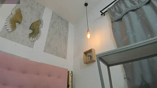 zhamira 21 online show from 18, 10, 2025