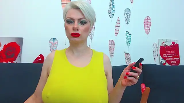 ForeverBarbie  online show from 2, 11, 2025