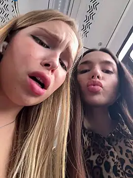 mur girl online show from 22, 9, 2025