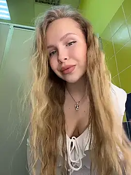 mur girl online show from 12, 3, 2026