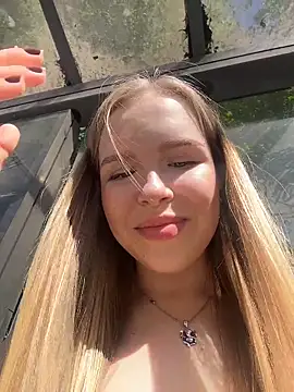 mur girl online show from 19, 6, 2026
