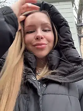 mur girl online show from 26, 11, 2025