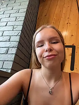 mur girl online show from 30, 7, 2026