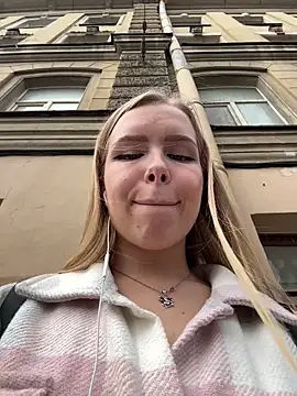 mur girl online show from 14, 9, 2025