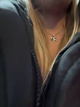 mur girl online show from 1, 3, 2025