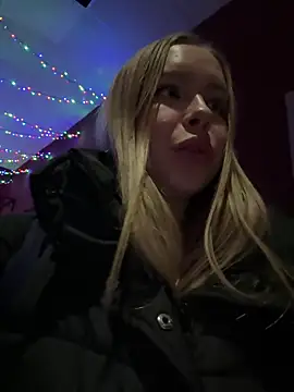 mur girl online show from 15, 2, 2025