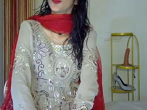 Snapshot of MAAYRA_09 chatting on 16, 10, 2025 MAAYRA 09 online show from 16, 10, 2025