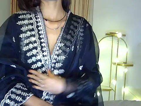 Snapshot of MAAYRA_09 chatting on 22, 10, 2025 MAAYRA 09 online show from 22, 10, 2025