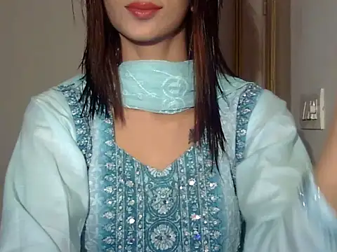 MAAYRA 09 online show from 17, 12, 2025