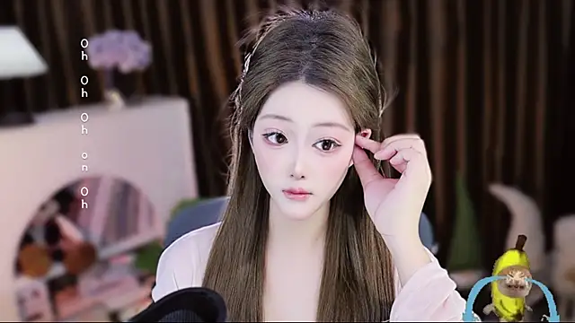 Arwyn-rr online show from 13, 4, 2026