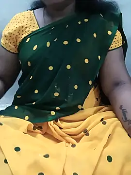 Snapshot of MaaliiiPonuTamil chatting on 21, 6, 2026 MaaliiiPonuTamil online show from 21, 6, 2026