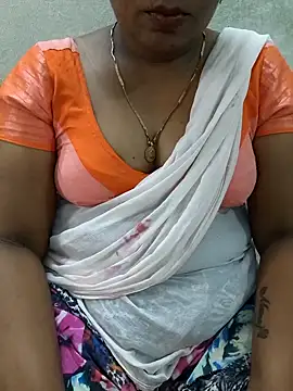 Snapshot of MaaliiiPonuTamil chatting on 24, 6, 2026 MaaliiiPonuTamil online show from 24, 6, 2026