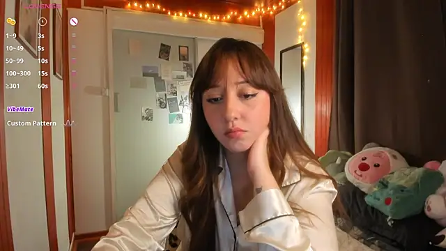 Snapshot of HeyTati chatting on 5, 7, 2026 HeyTati online show from 5, 7, 2026