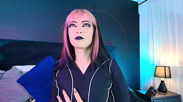 Aylen darkmoor online show from 7, 5, 2026
