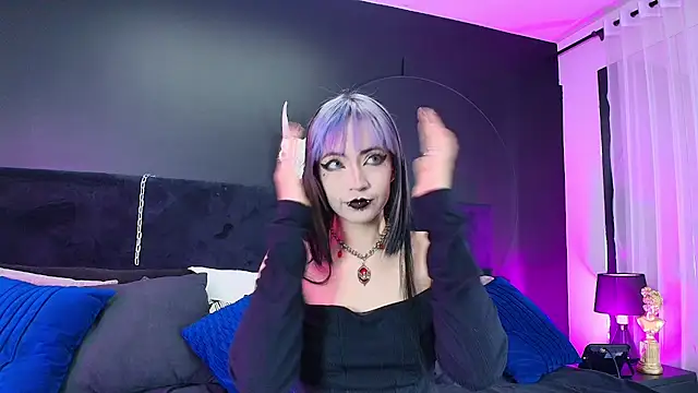 Aylen darkmoor online show from 13, 2, 2026