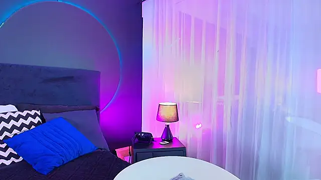 Aylen darkmoor online show from 8, 4, 2026